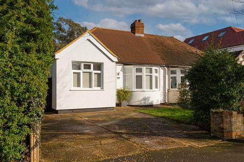 2 bedroom bungalow to rent, Seaforth Gardens, Stoneleigh