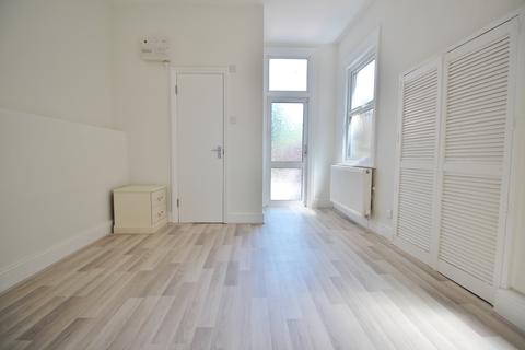 1 bedroom flat to rent, Melrose Avenue, Cricklewood NW2