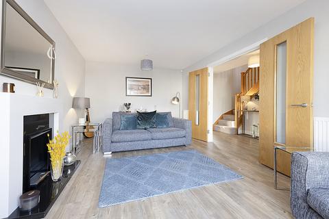 5 Freelands Way, Ratho, Newbridge, EH28 8JZ