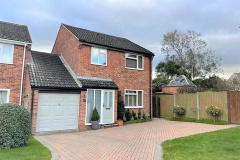 14 Beyon Drive, Cam, Dursley, GL11 5JW