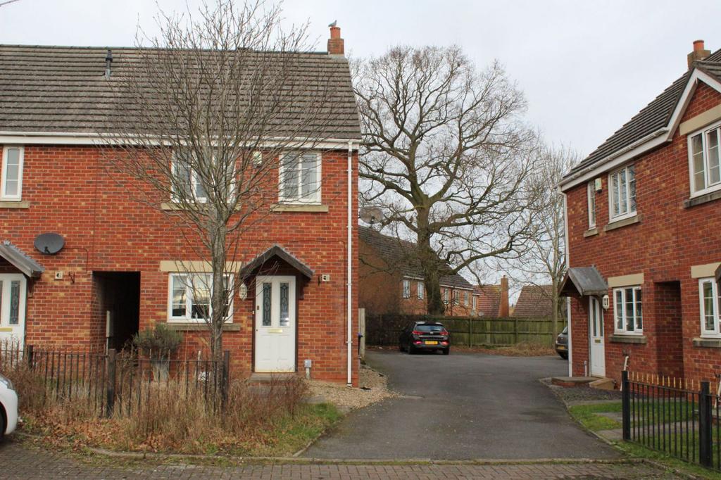 Sedgemoor Court, Lang Farm, Daventry NN11 0WR 3 bed end of terrace