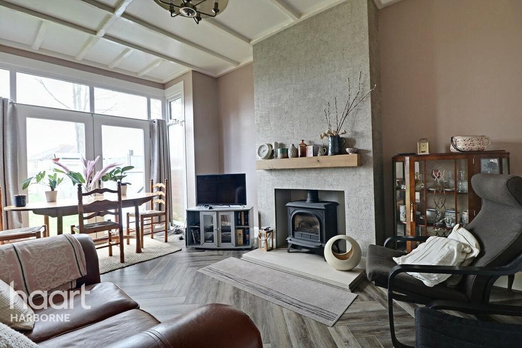 Wolverhampton Road, Oldbury 3 bed semidetached house for sale £320,000