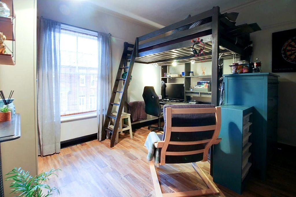 Bedroom 2 (Double)