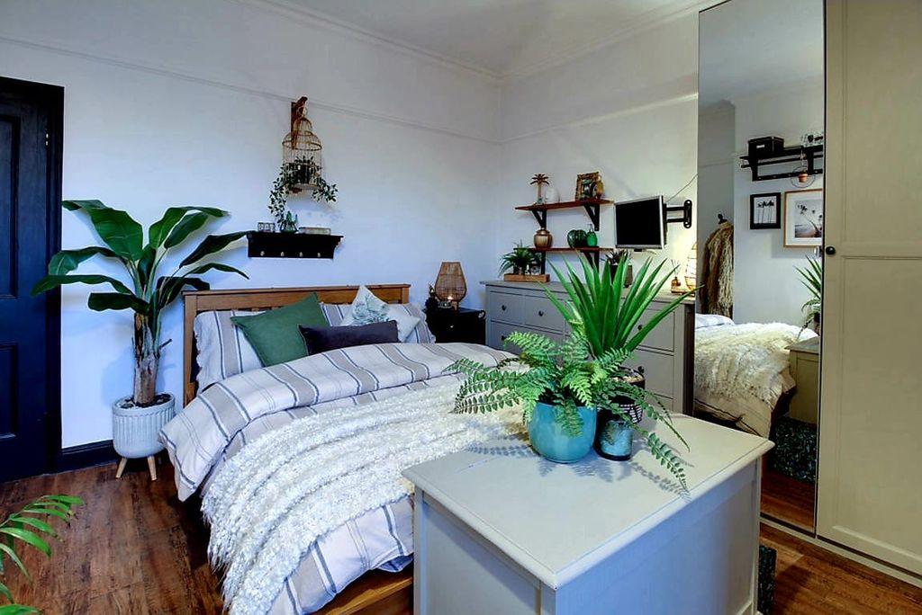 Bedroom 1 (Double)