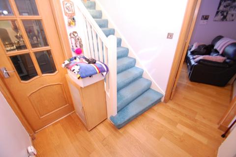 112 Ashdale Drive, Glasgow, G52 1NJ