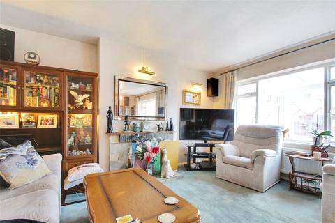 16 Foxwood Way, Longfield, DA3 7LD