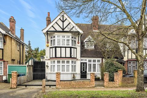 4 Treve Avenue, Harrow, HA1 4AJ