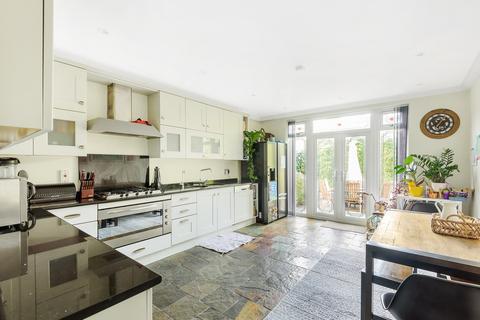 4 Treve Avenue, Harrow, HA1 4AJ