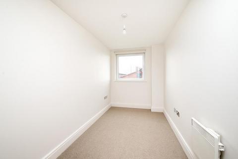 2 bedroom flat for sale, RIVERSIDE WEST, SMUGGLERS WAY, SW18