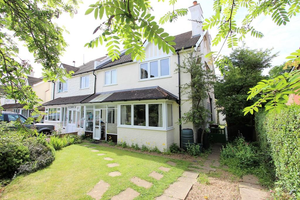 Chipstead Road, Banstead 4 bed semidetached house £720,000