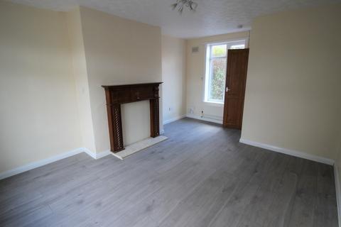 4 bedroom terraced house to rent, Welbeck Avenue, Newark