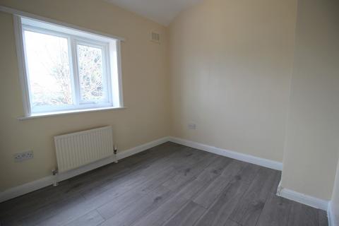 4 bedroom terraced house to rent, Welbeck Avenue, Newark