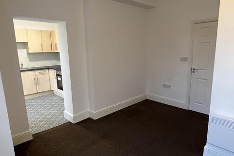 2 bedroom apartment to rent, Mayfield Road, Whalley Range