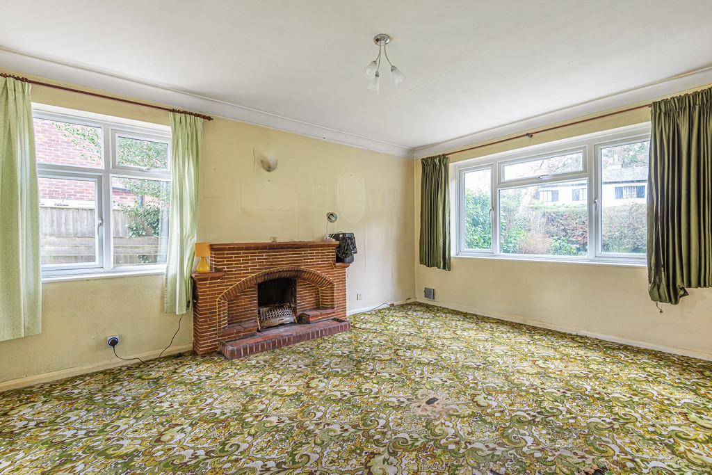 The Gateway, Woking 3 bed detached house £800,000