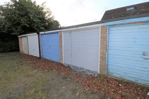 35 Denton Close, Kenilworth, CV8 1BJ