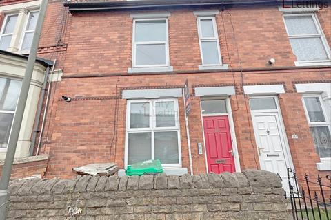 Studio to rent, Hartley Road, Radford