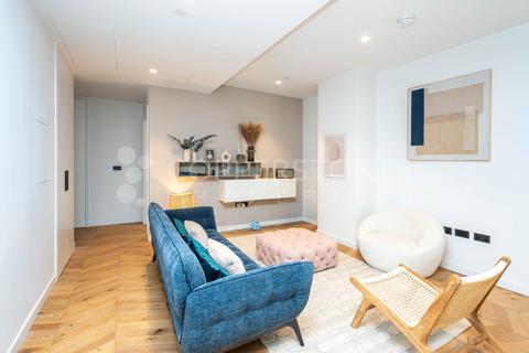 3 bedroom apartment for sale, Switch House East, Battersea Power Station, London SW8