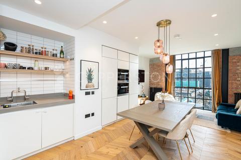 3 bedroom apartment for sale, Switch House East, Battersea Power Station, London SW8