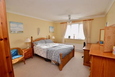 3 Curlew Walk, Deeping St James, Peterborough, PE6 8RY