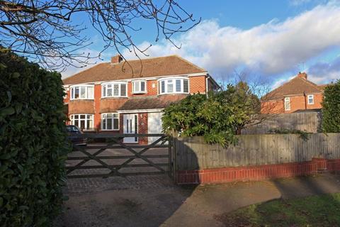 120 Cross Road, Albrighton, Wolverhampton, WV7 3QP