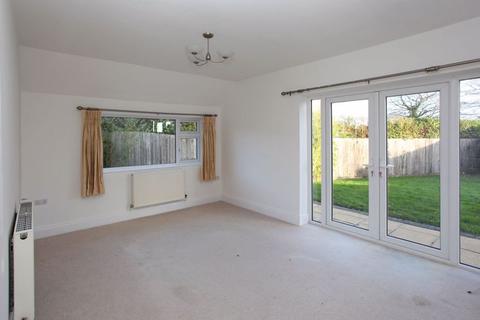 120 Cross Road, Albrighton, Wolverhampton, WV7 3QP