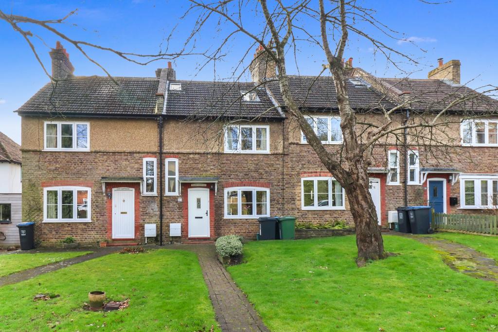 Langley Hill, Kings Langley, Herts, WD4 3 bed terraced house £700,000