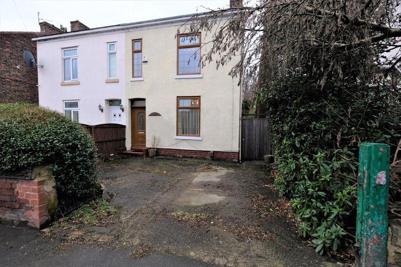 Worsley Road, Eccles 2 bed semidetached house £210,000