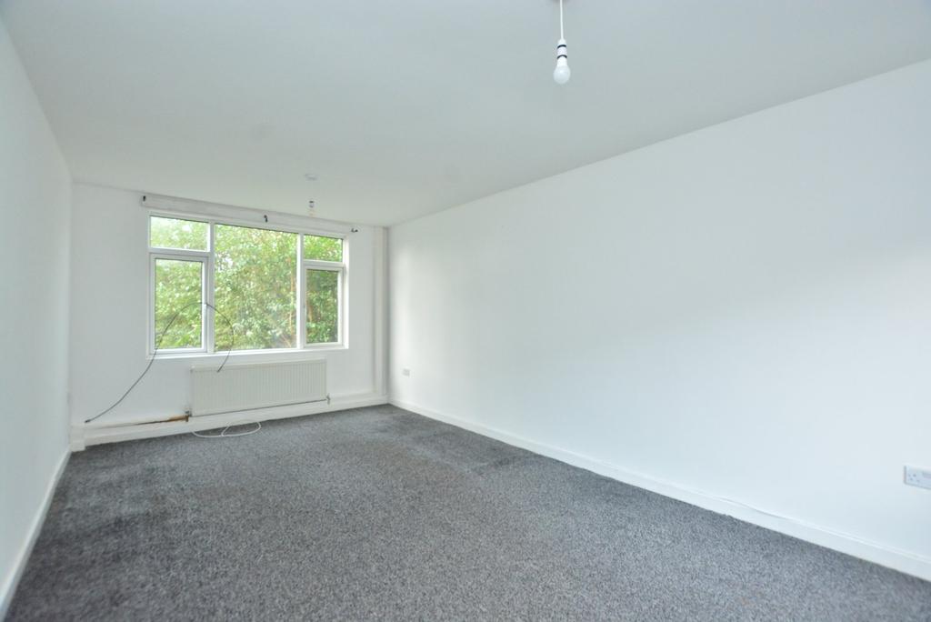 Alderton Bank, Leeds, West Yorkshire 3 bed semidetached house £215,000