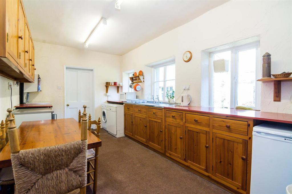 Dining kitchen