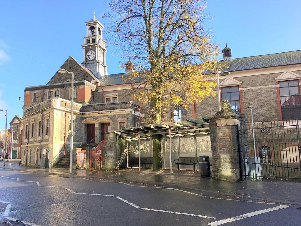 Maesteg town hall.jpg