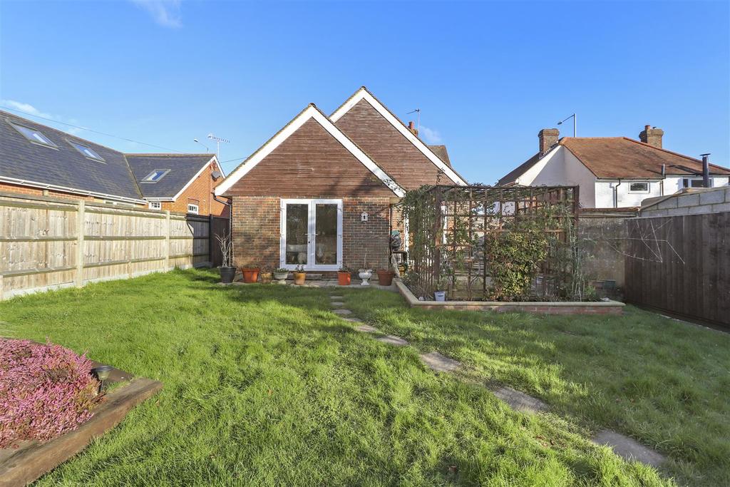 Lower Dicker, Hailsham 4 bed detached bungalow £425,000
