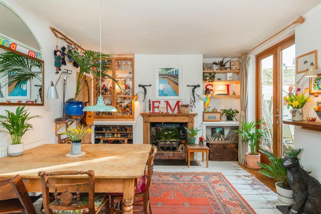 DAORDERFLA80 - Dining Room C.jpg