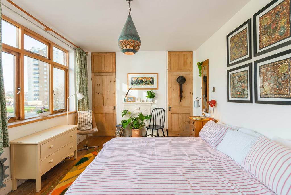 DAORDERFLA80 - Bedroom I.jpg