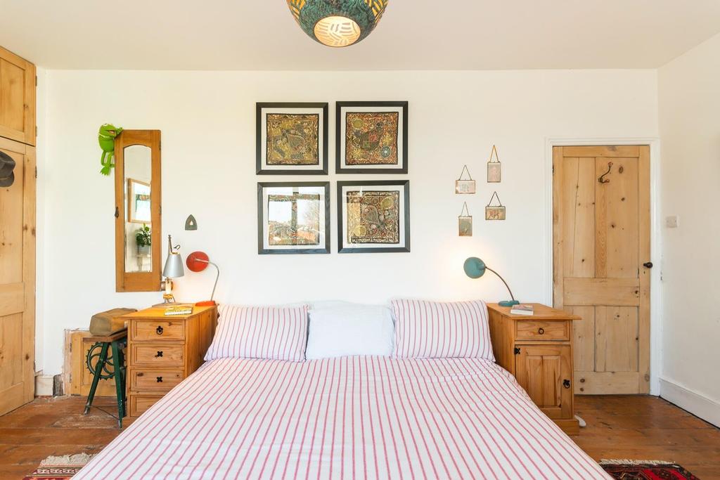DAORDERFLA80 - Bedroom J.jpg