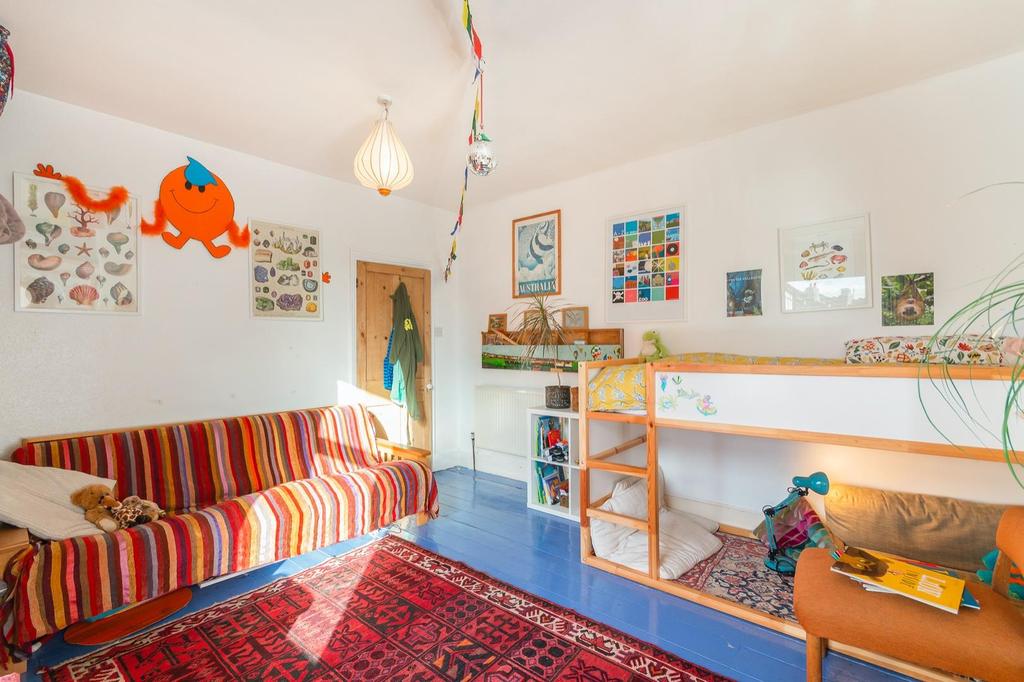 DAORDERFLA80 - Bedroom A.jpg