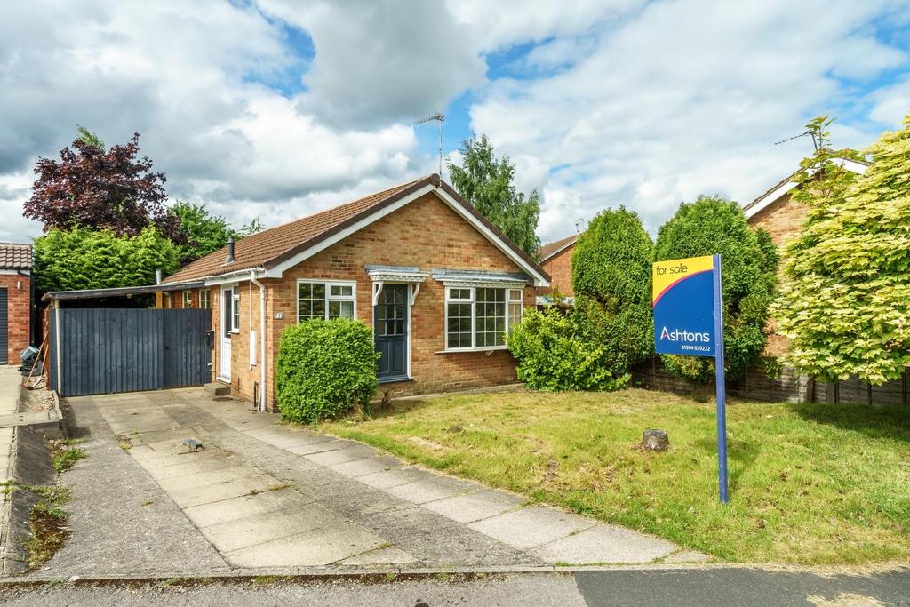 Knapton Close, Strensall, York 2 bed detached bungalow for sale £280,000