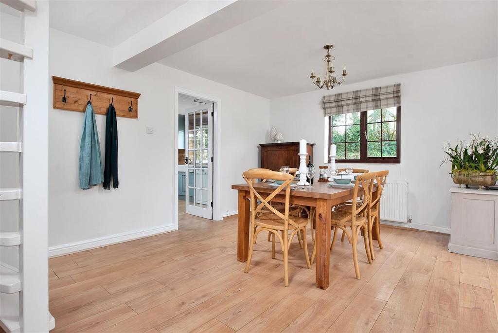 PH20 dining room.jpeg
