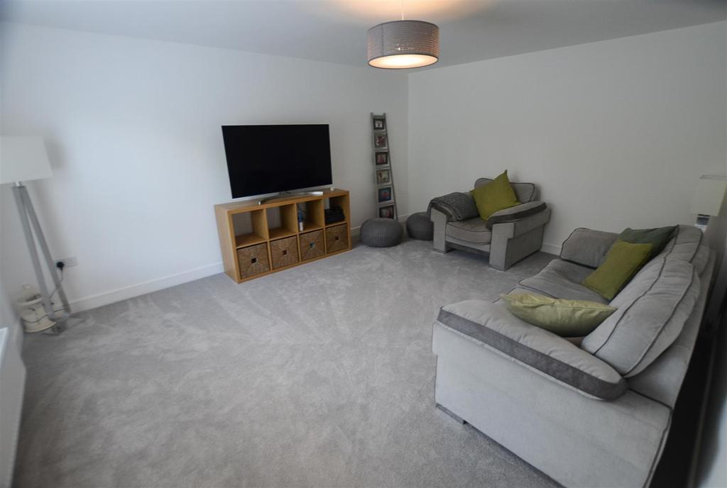Living Room.jpg