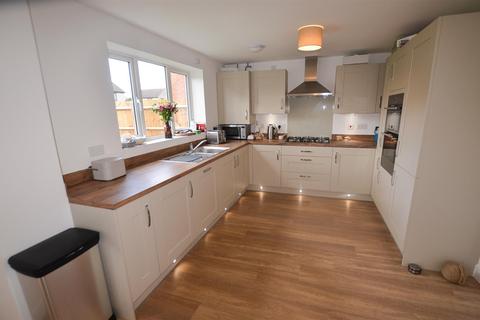 37 Vulcan View, Bicester, OX26 4AD