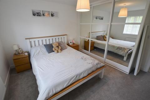 37 Vulcan View, Bicester, OX26 4AD