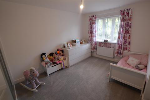 37 Vulcan View, Bicester, OX26 4AD