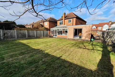 4 bedroom detached house for sale - Charlbury Road, Wollaton