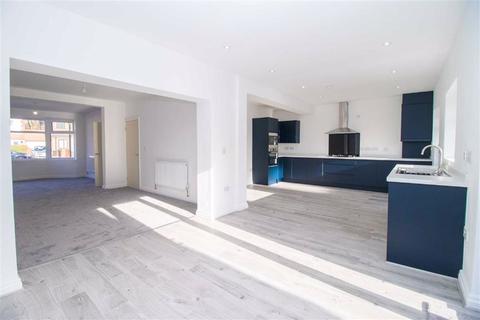 5 bedroom semi-detached house for sale - Kings Road, Chorlton, Manchester, M21
