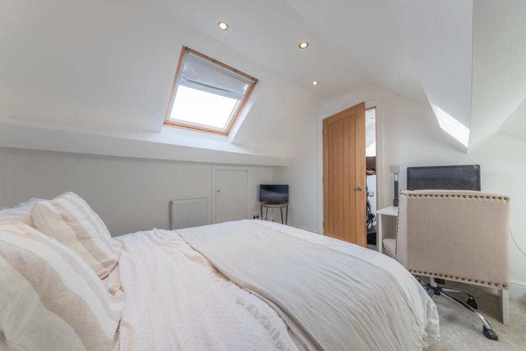 2 Greysfield Mews-024.JPG