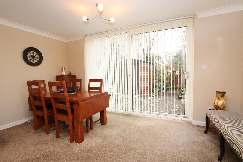 Dining Area.JPG