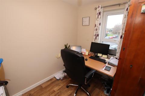12 Chanter Court, Exeter, EX2 6NH