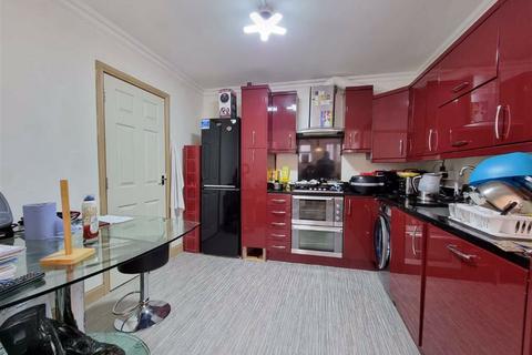 4 bedroom house for sale, Wedderburn Road, Barking, Essex, IG11