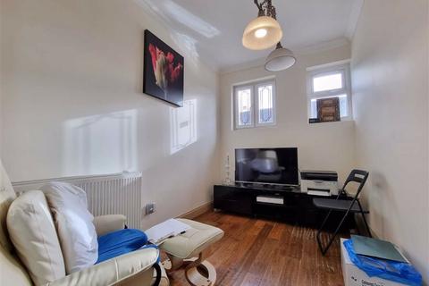 4 bedroom house for sale, Wedderburn Road, Barking, Essex, IG11