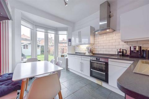 62 Broadway, Northampton, NN1 4SQ