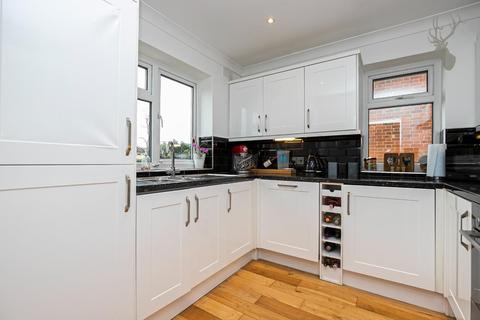 51 Coopers Hill, Ongar, CM5 9EF